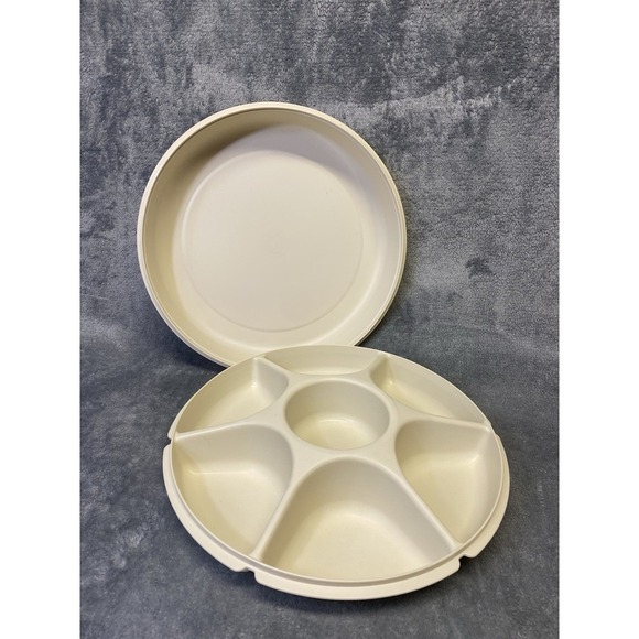 Tupperware Vintage Serving Dip Tray #1665-2 With Lid Fruit/Veggie Snacks - Picture 1 of 7